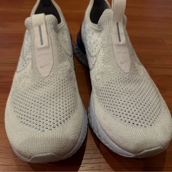 Women Nike Epic Phantom React Flyknit - Picture 6 of 9
